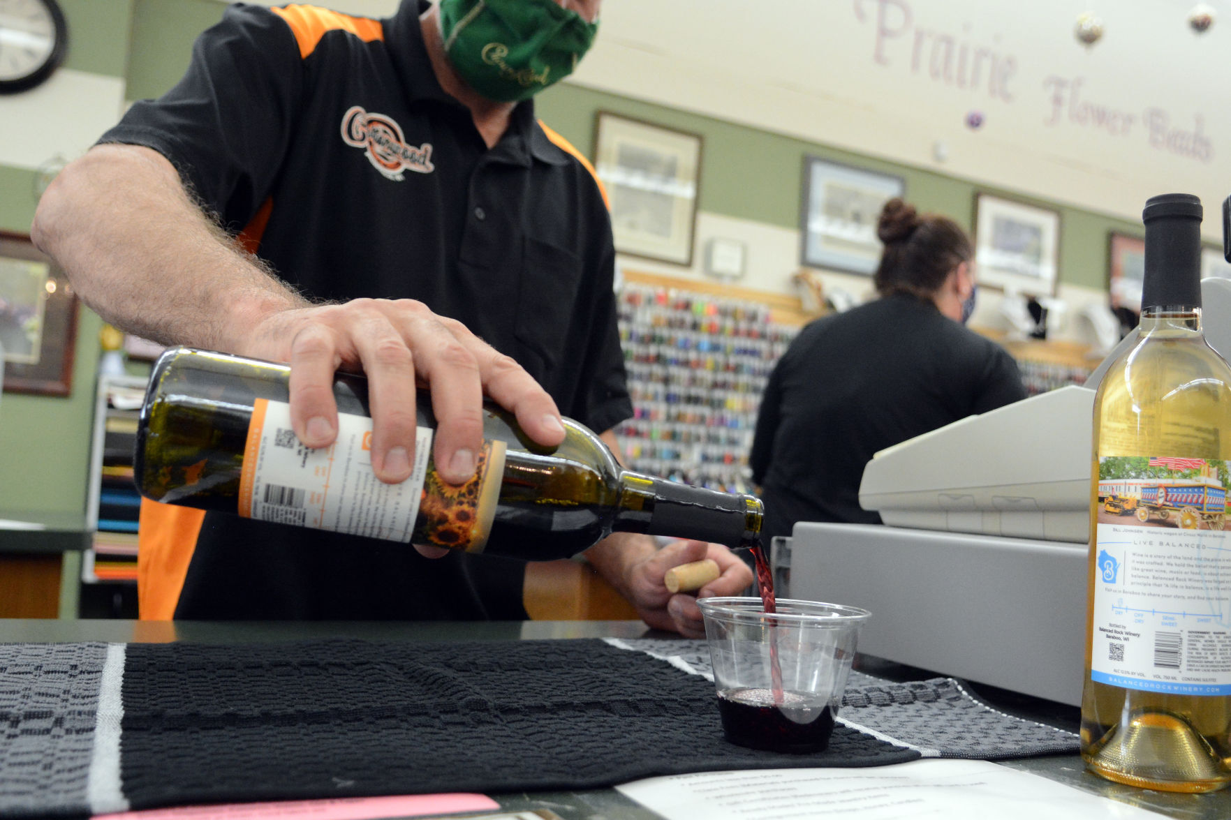 050321-port-news-wine41